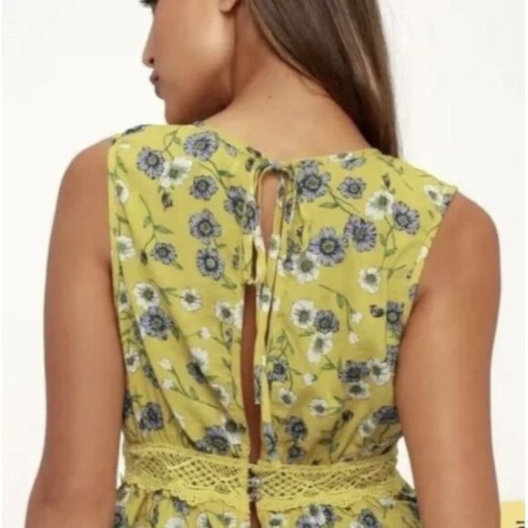 Cupcakes & Cashmere Yellow Floral Print Tank Top Linen Lace Women's Small - Picture 8 of 8